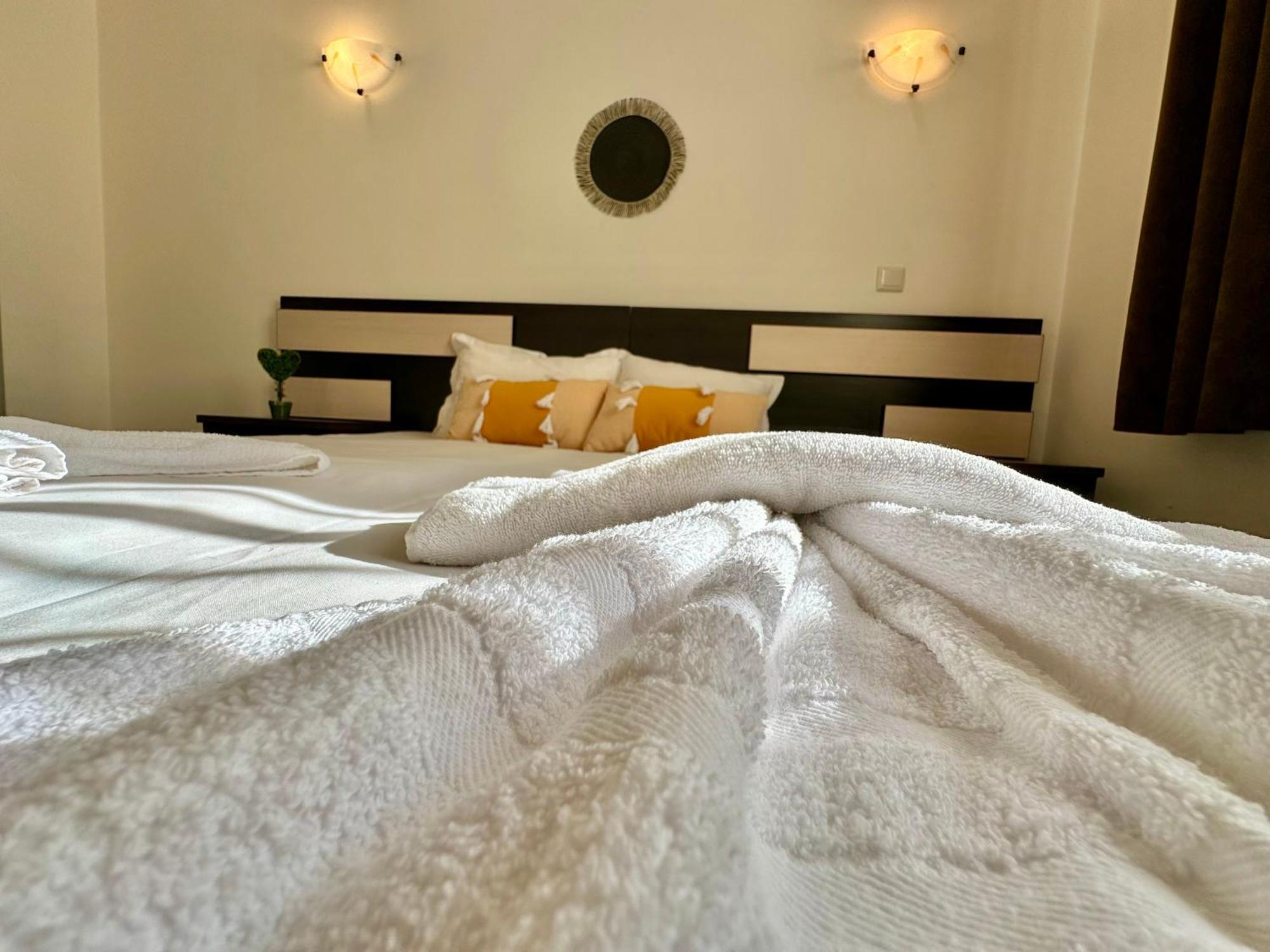 Menada Imperial Heights Villas Pantai Sunny Luaran gambar